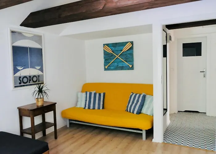 Belmondo Beach House